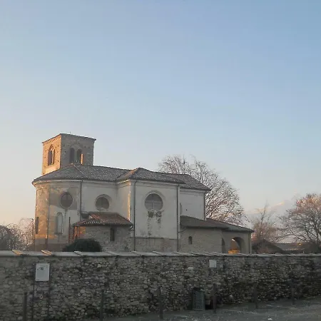 I 99 Ulivi Bed & Breakfast Cavour